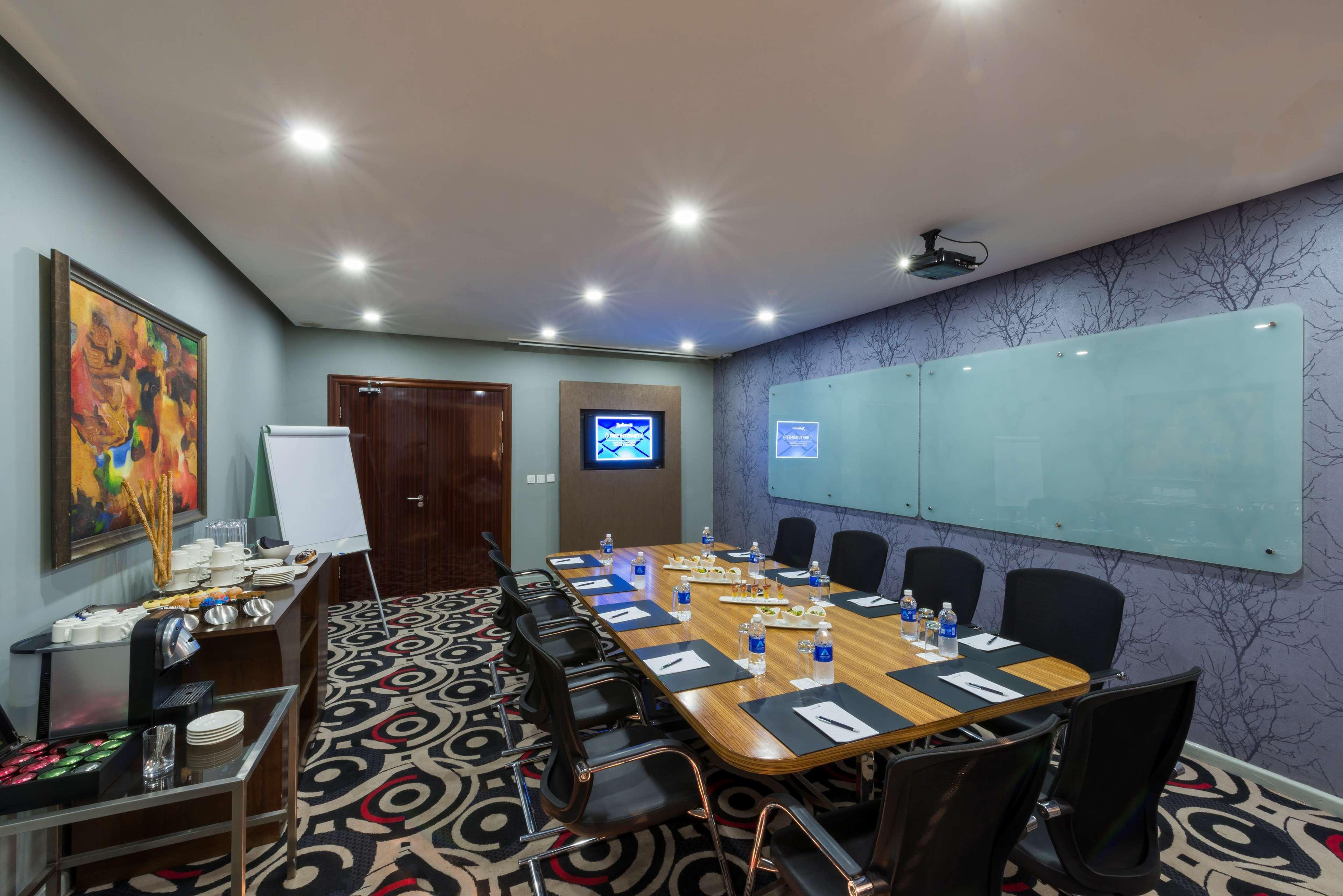 ラディソン ブル ホテル ルサカ エクステリア 写真 Meeting room at the hotel